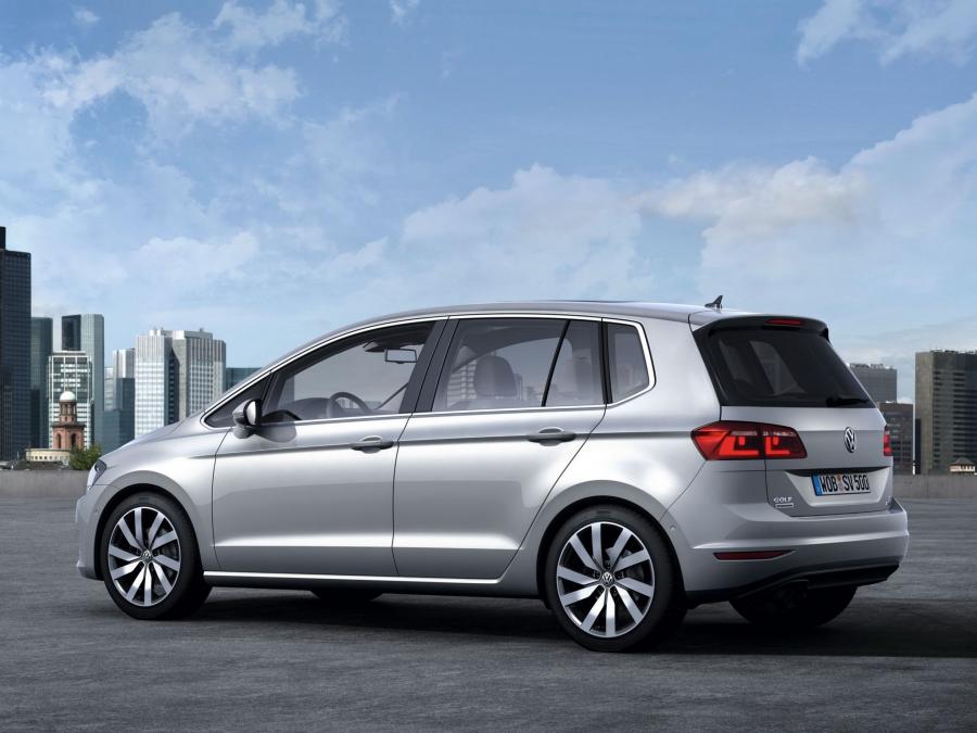  Volkswagen Golf Sportsvan Concept 2013 года  (фото 11 из 14)